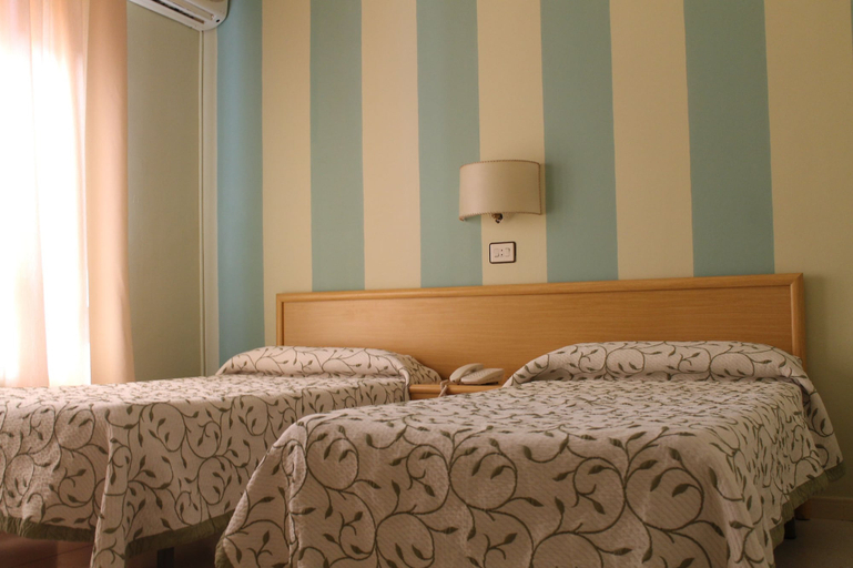 Bedroom 2, Hotel Valle del Jerte Los Arenales, Cáceres