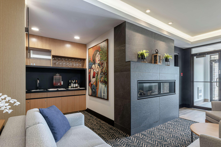 Public Area 4, DoubleTree by Hilton Quebec Resort, Communauté-Urbaine-de-Québec