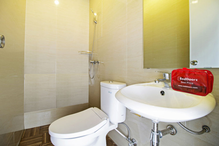 RedDoorz Plus @ Cideng Barat, Central Jakarta
