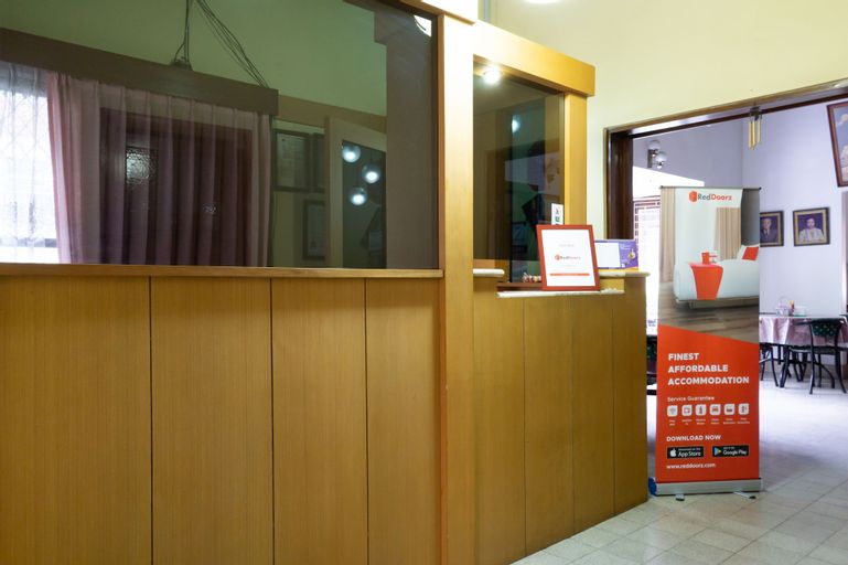 RedDoorz Plus near Brawijaya Museum, Malang
