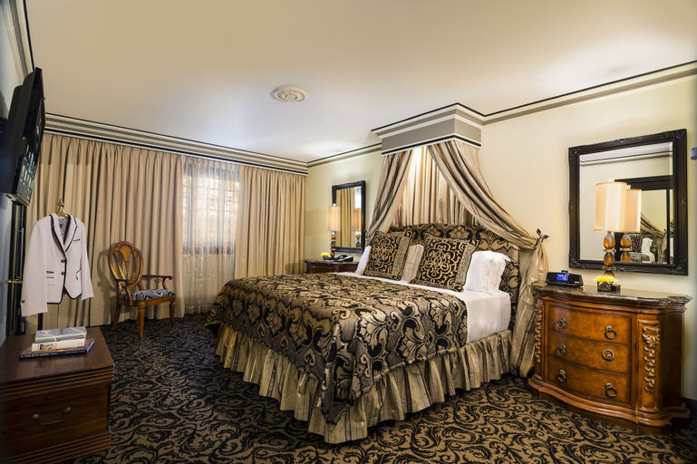 Terra Nova All Suite Hotel,