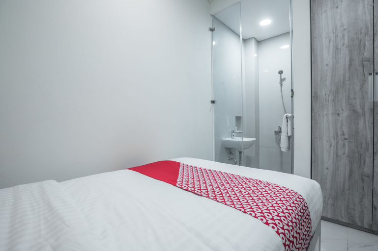 OYO 1487 Residence Khoe Near RS Royal Taruma, West Jakarta