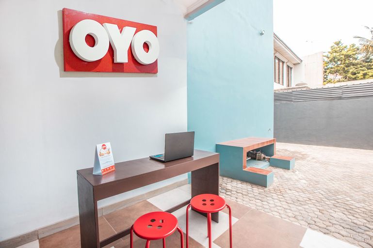 OYO 842 Arafuru Residence Near Rs Duren Sawit, East Jakarta