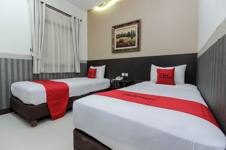 RedDoorz Plus @ Tuparev Cirebon, Cirebon