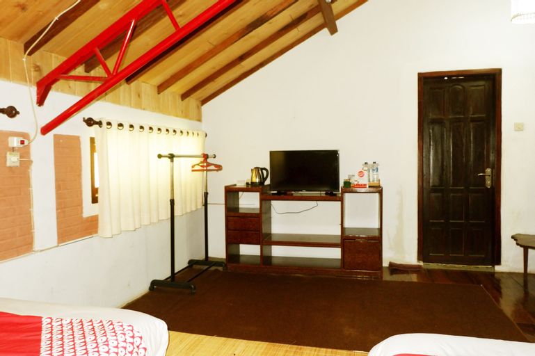 OYO 604 Cemara's Homestay, Malang