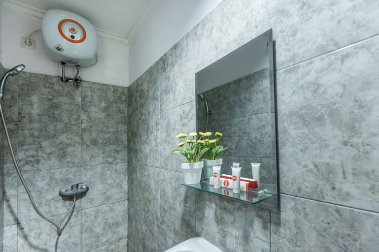 OYO 1491 Sandang Residence Near RS Patria IKKT, West Jakarta