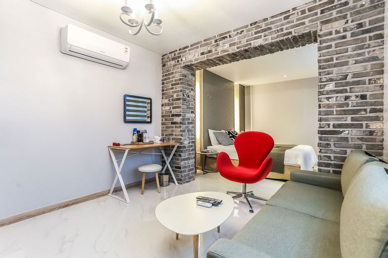 Picasso Hotel, Donghae
