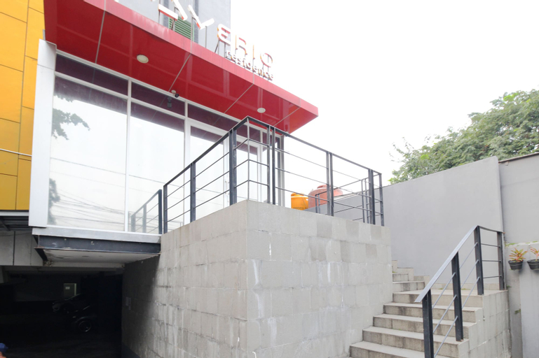 Kamar Keluarga Kemanggisan Syariah, West Jakarta