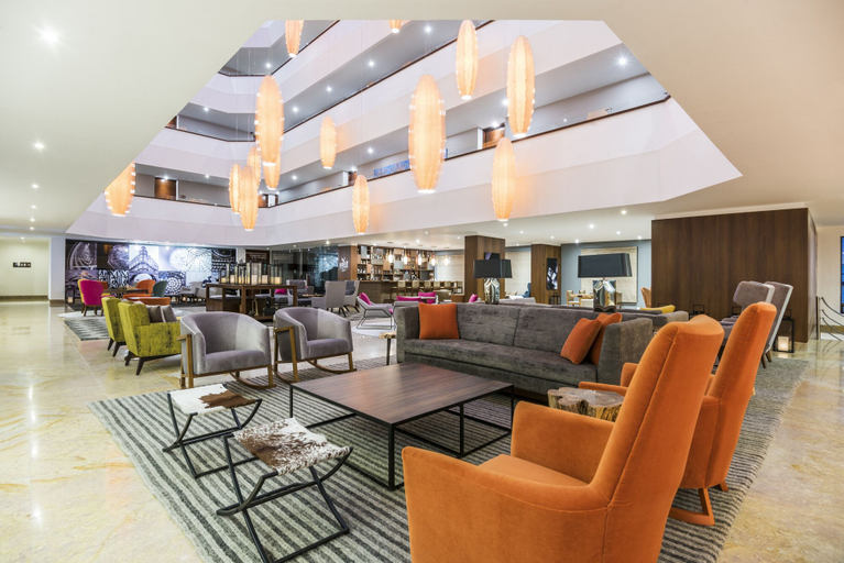 Food & Drinks 5, Doubletree By Hilton Bogota Calle 100,Co, Santafé de Bogotá