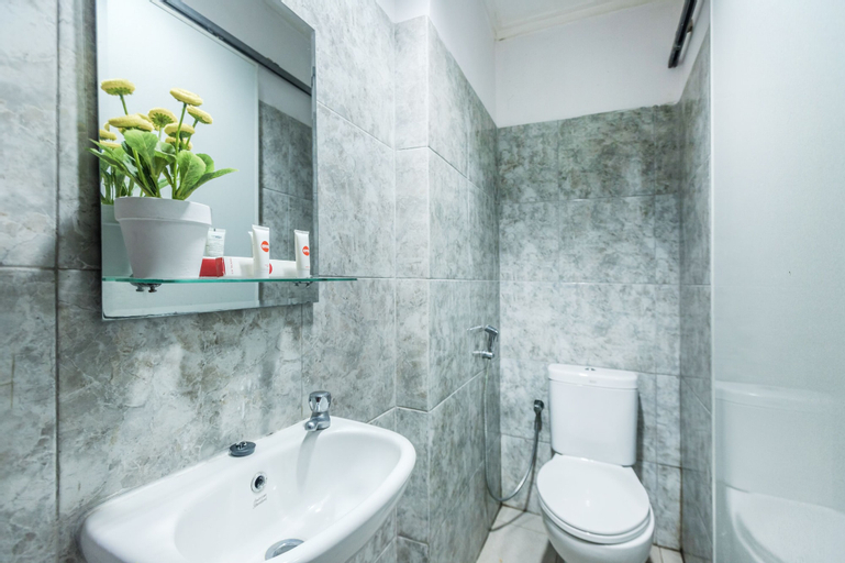 OYO 1491 Sandang Residence Near RS Patria IKKT, West Jakarta