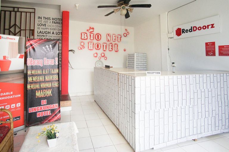 RedDoorz near Mal Abepura, Jayapura