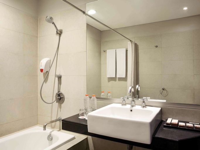 ibis Styles Solo, Solo