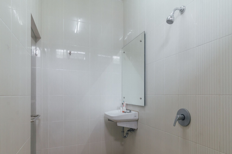 OYO 1448 Mangga Dua Guest House, Ambon