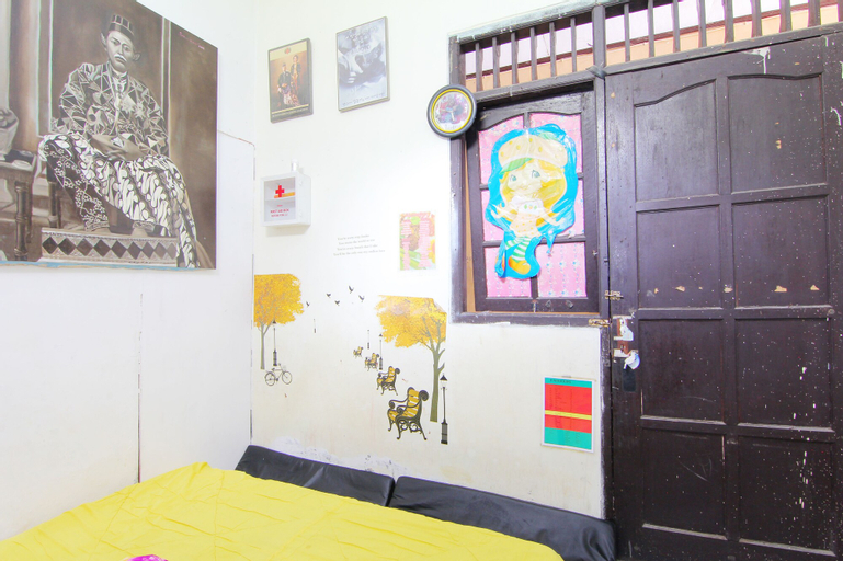 D Angkringan Wisma Sarjana, Yogyakarta