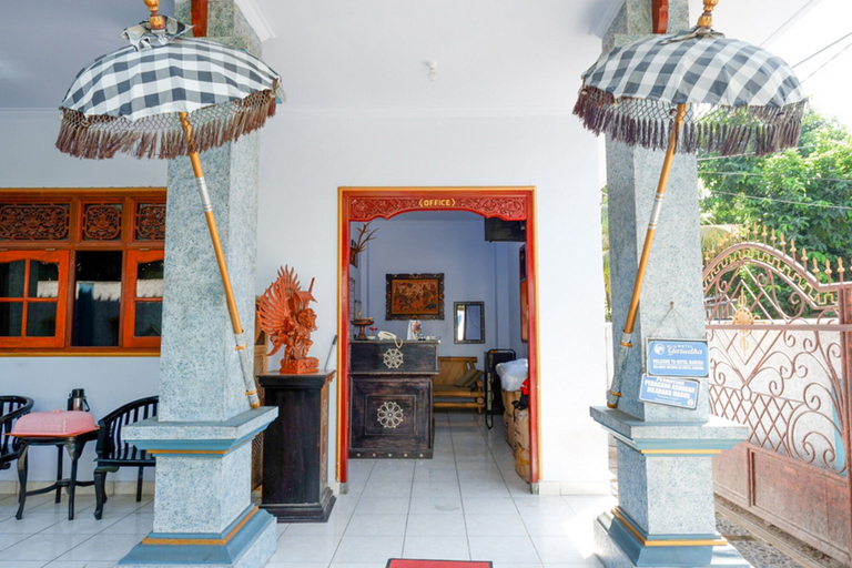 Exterior & Views 5, RedDoorz near Mayura Park Lombok, Lombok