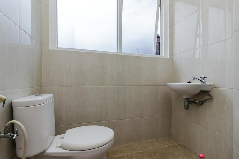 RedDoorz Premium @ Ampera Raya 2, Jakarta Selatan