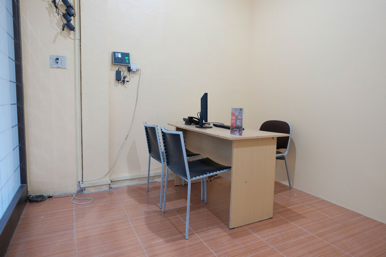 RedDoorz @ Jalan Pemuda Medan, Medan