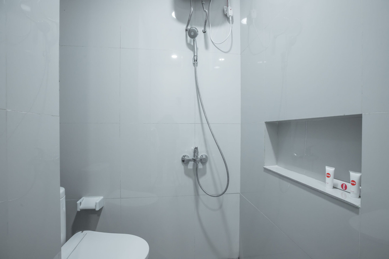 OYO 1487 Residence Khoe Near RS Royal Taruma, West Jakarta