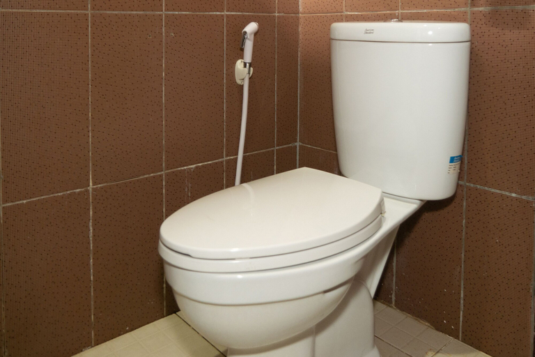 Bathroom 3, OYO 539 Omah Andini Syariah, Belitung Timur