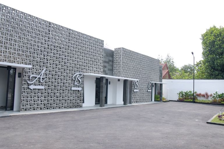 RedDoorz Plus near UNIMED Medan, Medan