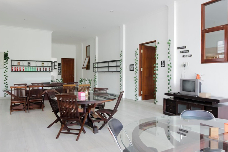 RedDoorz Premium @ Gandaria Jagakarsa, Jakarta Selatan