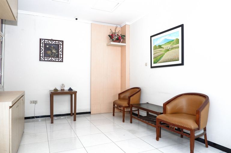 OYO 389 Sky Guesthouse, Semarang