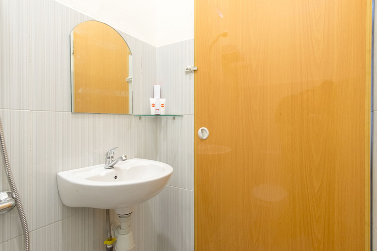 OYO 873 Kamani Homestay Syariah, Medan