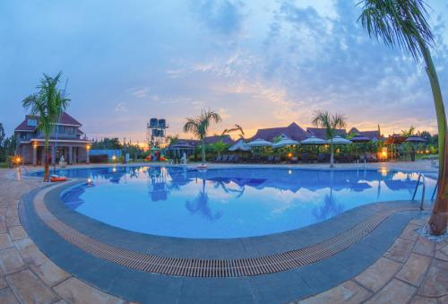 Swimming Pool, Ciala Resort Hotels In Kisumu, Kisumu West