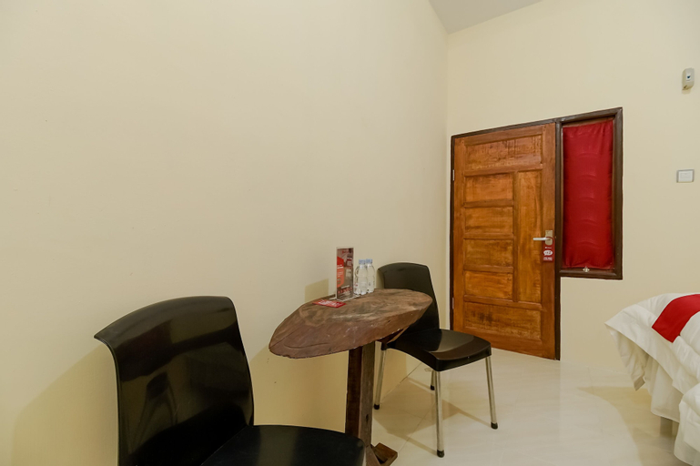 RedDoorz near Tahura Berastagi, Karo