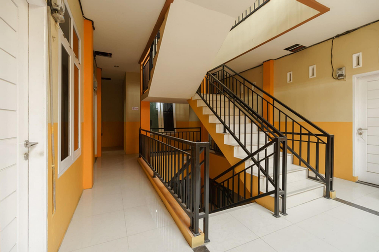 RedDoorz Syariah near RS Pirngadi Medan (tutup sementara), Medan