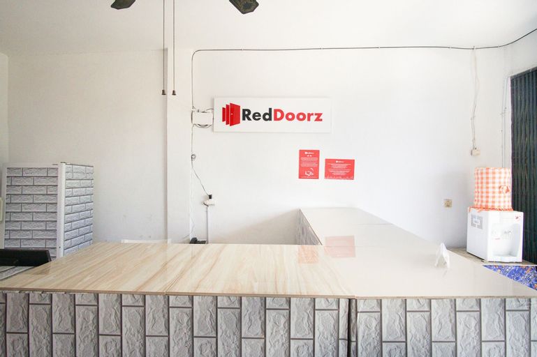 RedDoorz near Mal Abepura, Jayapura