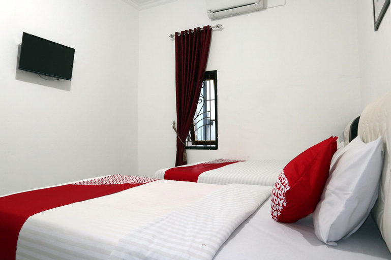 OYO 956 Penginapan Eby, Padang Pariaman