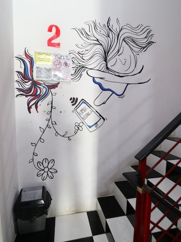 Kamar Keluarga Semanan Syariah, West Jakarta
