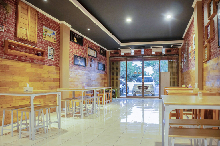 OYO 1517 Madagascar Hotel, Kupang