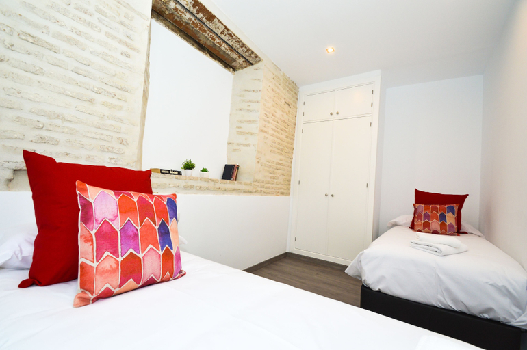 Bedroom 4, Plaza de Armas, Sevilla