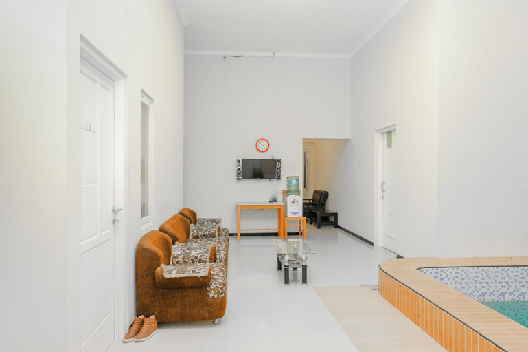 OYO 314 Emas 23 Guest House Syariah, Malang