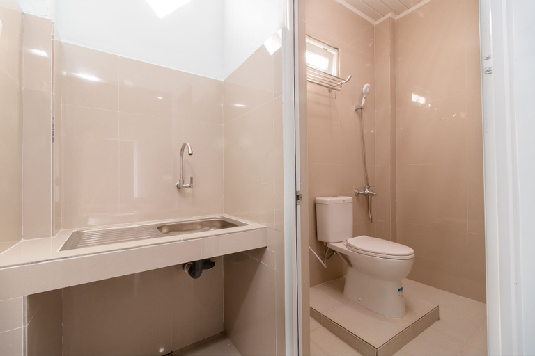 RedDoorz Plus near Palembang Icon Mall 2, Palembang