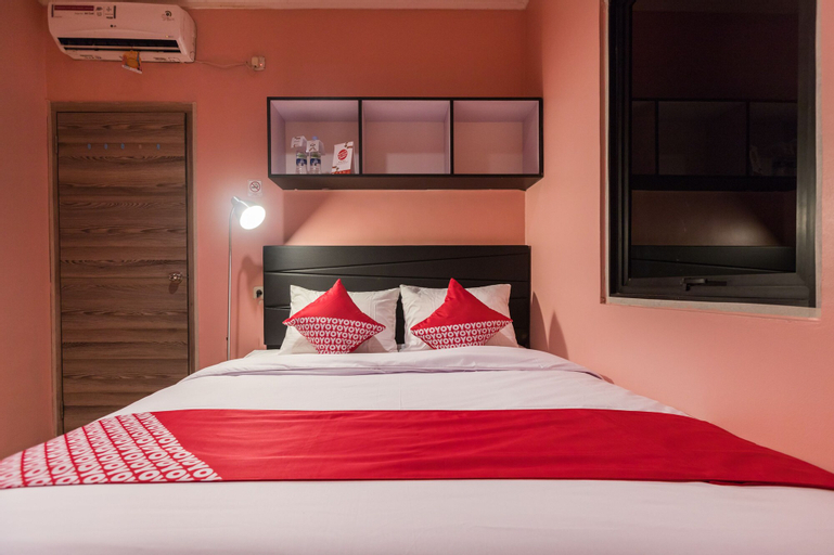 OYO 1491 Sandang Residence Near RS Patria IKKT, West Jakarta