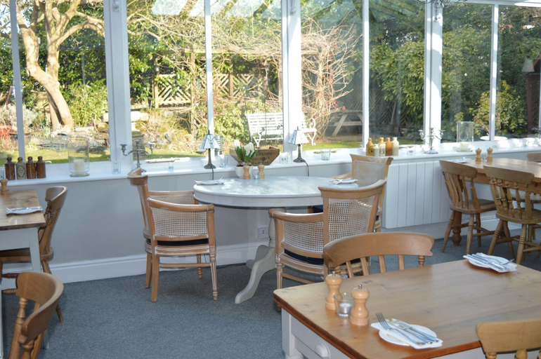 Food & Drinks 5, Chequers Hotel, West Sussex