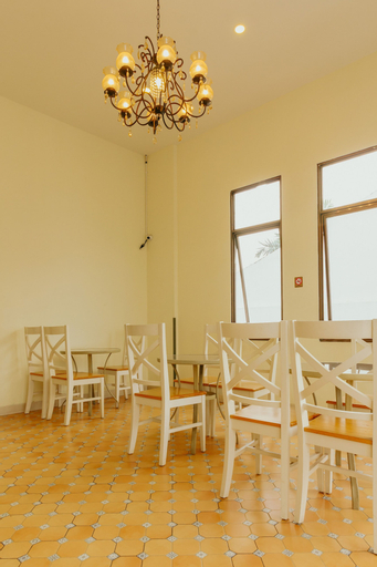 Urbanest Inn House Slipi, West Jakarta