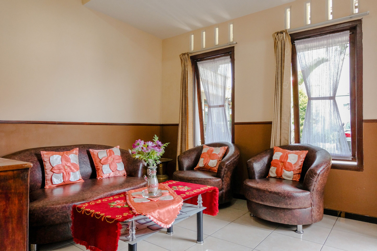 OYO 1028 Garuda Residence, Malang