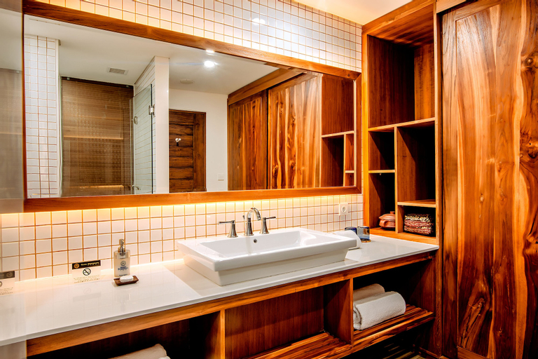 Bathroom 46