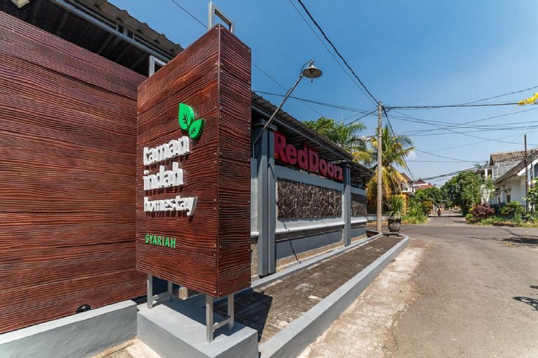 RedDoorz Syariah near RRI Malang, Malang
