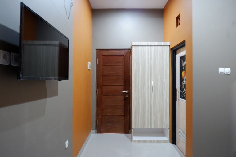 RedDoorz Syariah near Stasiun Tegal, Tegal