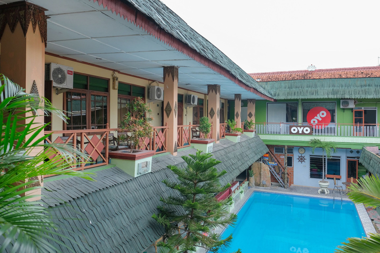 Exterior & Views 1, OYO 585 Hotel Perwita Sari, Yogyakarta