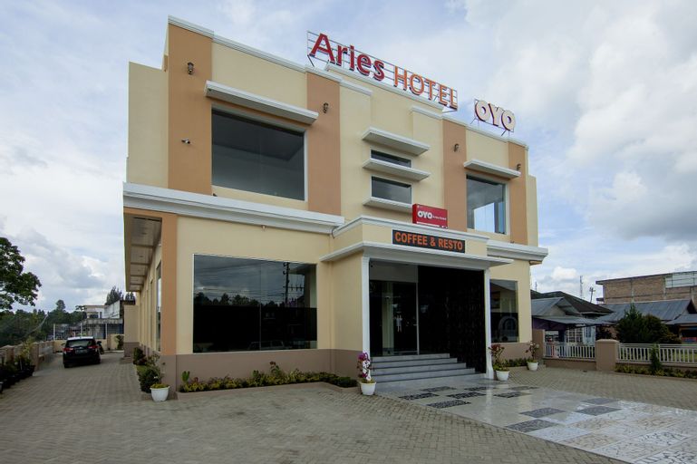 OYO 1819 Aries Hotel, North Tapanuli