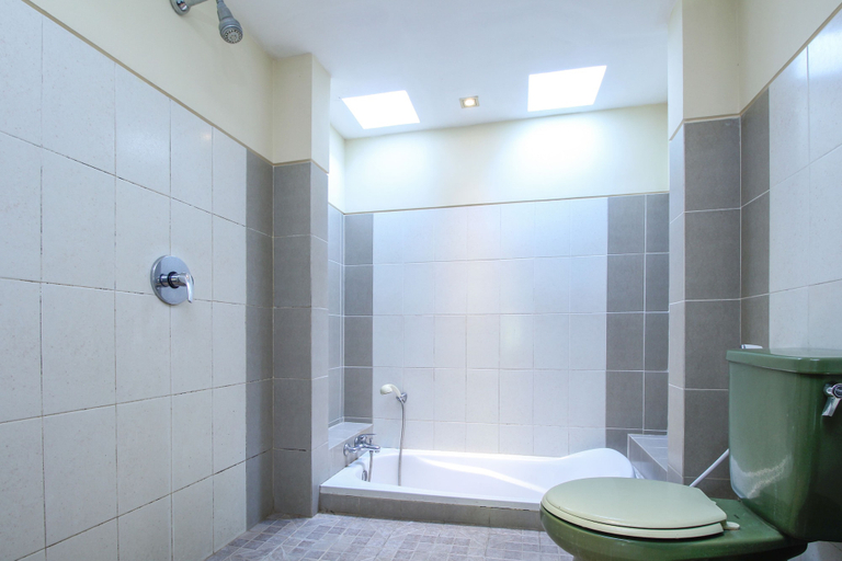 Bathroom 4, Airy Ubud Raya Andong Bali, Gianyar