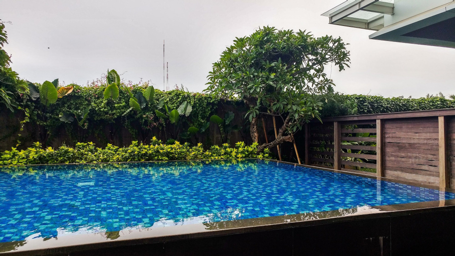 Spacious Elegant 2BR Veranda Residence @ Puri Apartment By Travelio, West Jakarta