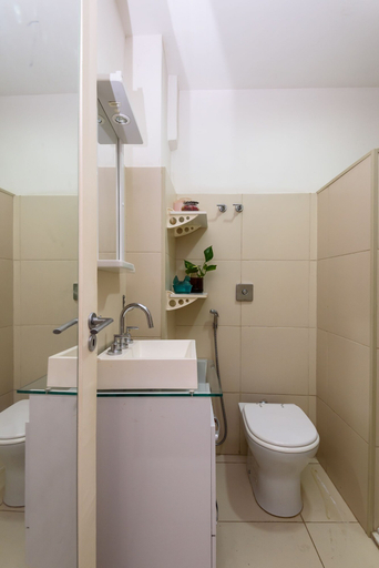 Bathroom 3, Omar do Rio - HG904, Rio de Janeiro