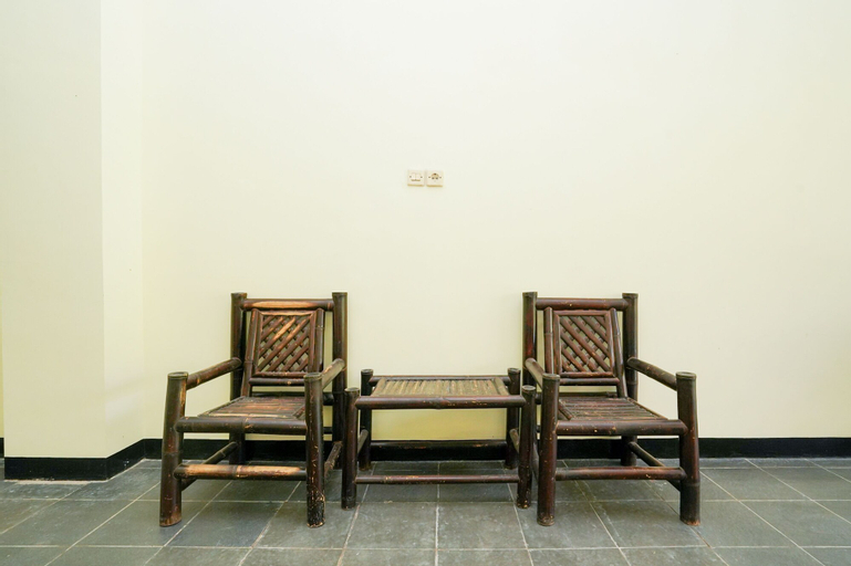 OYO 1857 Wonoboyo Residence, Surabaya